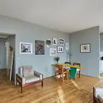 Charming 1Br Rue Des Martyrs