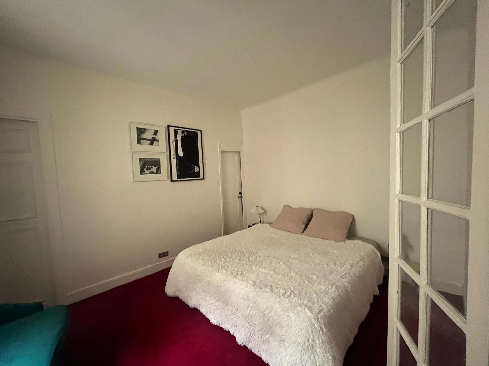 Appartement Charming 1br Rue Des Martyrs