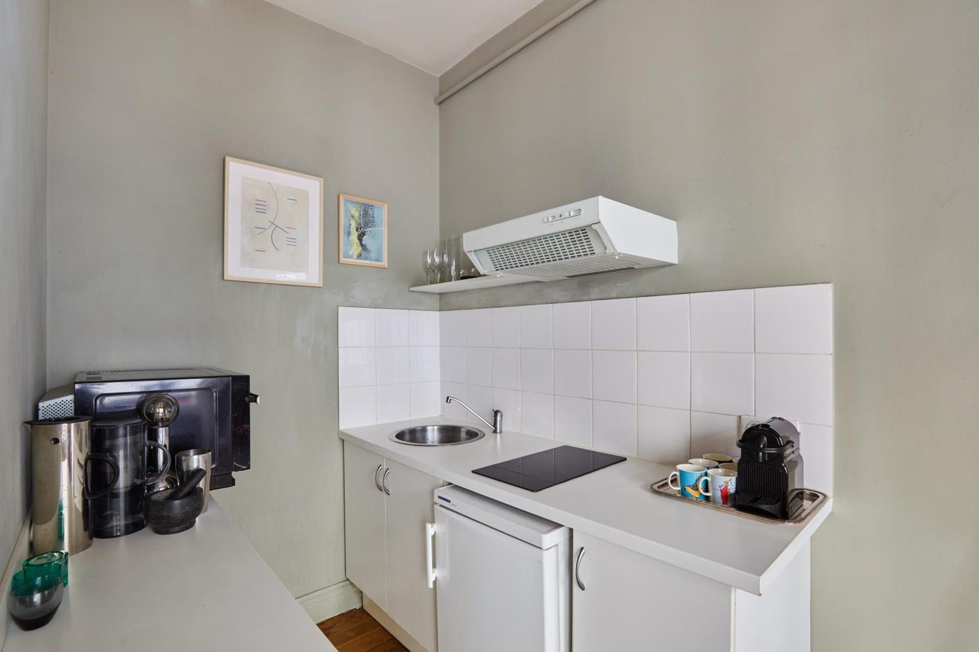 Charming 1br Rue Des Martyrs *