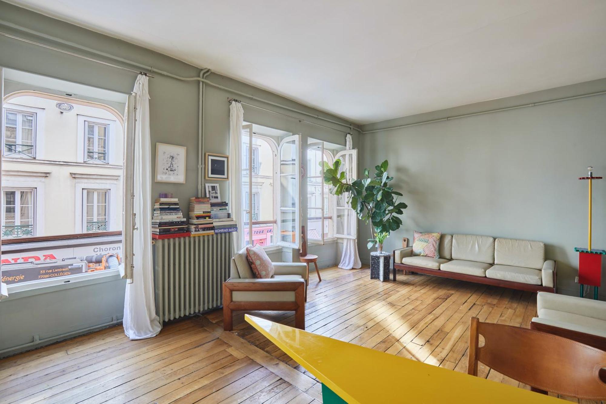 Charming 1br Rue Des Martyrs * Parijs